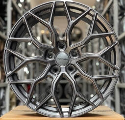 Vossen HF-2 8.0x18", 5x114.3, ET40, ЦО 73,1 мм. 