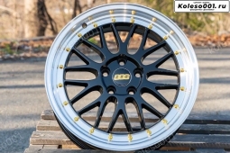 BBS LM R17 7.5J ET35 5*108 (F137) Черный, полированный обод, золотые ботики