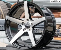 VPS-303 R18 9.0j ET20 5*114.3 73.1 (G520) черный с полировкой